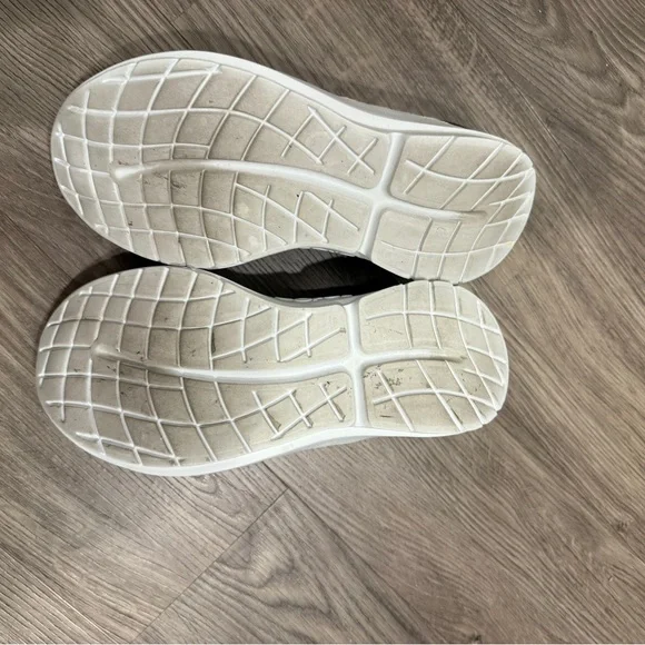 OOFOS Oomg Low Mesh White / Navy US Women’s 10 - Picture 8 of 8